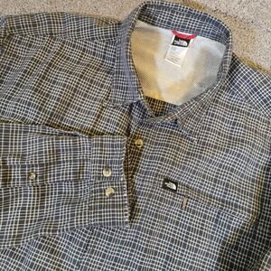 The North Face Men's XL Gingham Plaid Button Down Long Sleeve Shirt Polyester